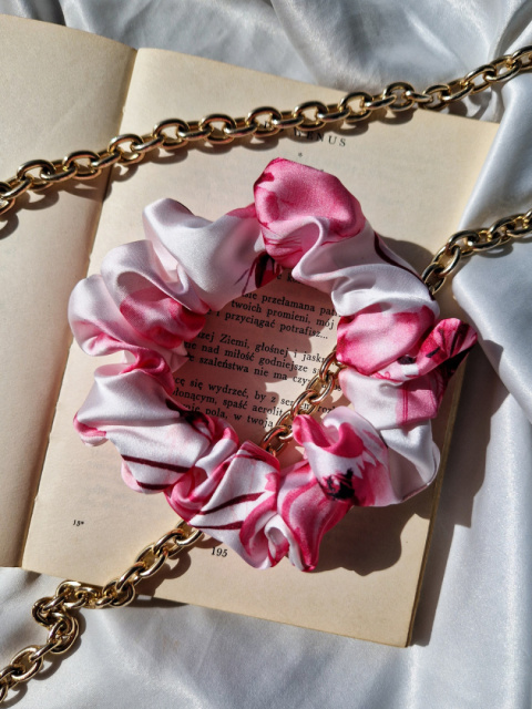 Scrunchie Floral Hibiscus M Scrunchie Floral Hibiscus M