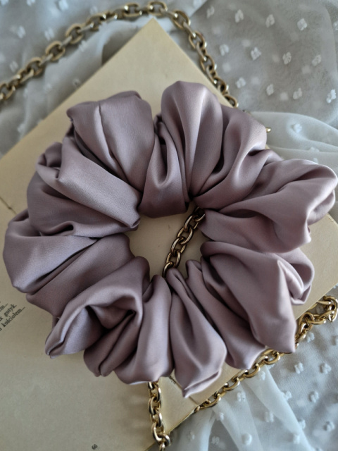 scrunchie-scrunchies-gumka scrunchie-gumka do włosów-gumki do włosów-jedwabna gumka do włosów-jedwabne gumki do włosów scrunchie-scrunchies-gumka scrunchie-gumka do włosów-gumki do włosów-jedwabna gumka do włosów-jedwabne gumki do włosów