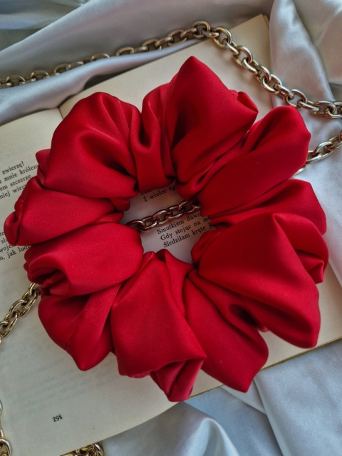 scrunchie-scrunchies-gumka scrunchie-gumka do włosów-gumki do włosów-jedwabna gumka do włosów-jedwabne gumki do włosów scrunchie-scrunchies-gumka scrunchie-gumka do włosów-gumki do włosów-jedwabna gumka do włosów-jedwabne gumki do włosów