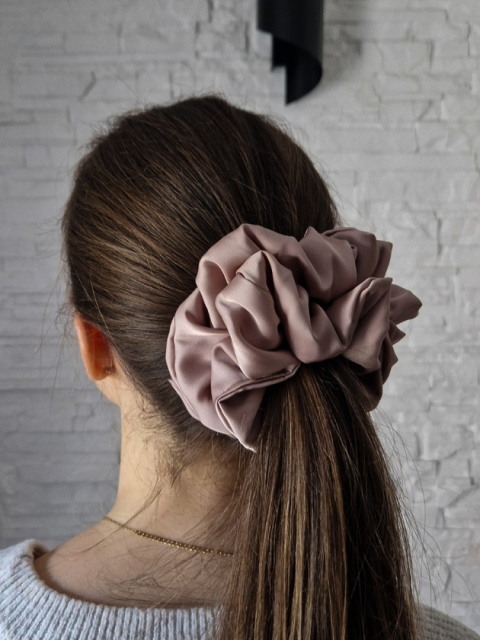 beżowa scrunchie-beżowa gumka do włosów-beżowa duża scrunchie-beżowa ogromna scrunchie-scrunchie beige-scrunchie nude beżowa scrunchie-beżowa gumka do włosów-beżowa duża scrunchie-beżowa ogromna scrunchie-scrunchie beige-scrunchie nude