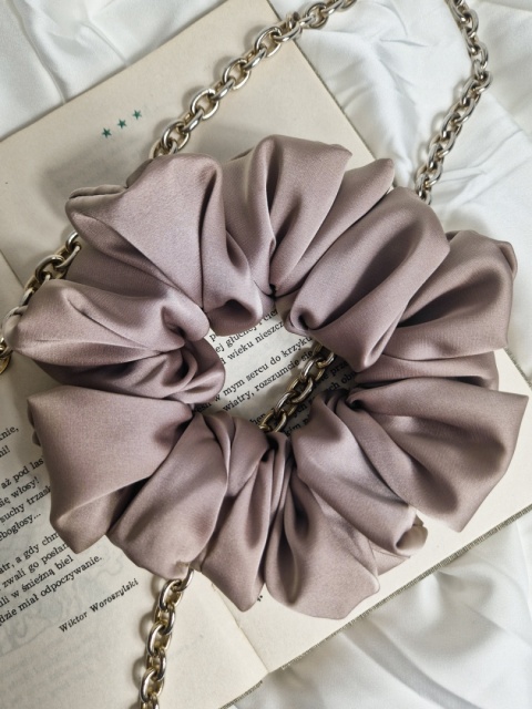 beżowa scrunchie-beżowa gumka do włosów-beżowa duża scrunchie-beżowa ogromna scrunchie-scrunchie beige-scrunchie nude beżowa scrunchie-beżowa gumka do włosów-beżowa duża scrunchie-beżowa ogromna scrunchie-scrunchie beige-scrunchie nude