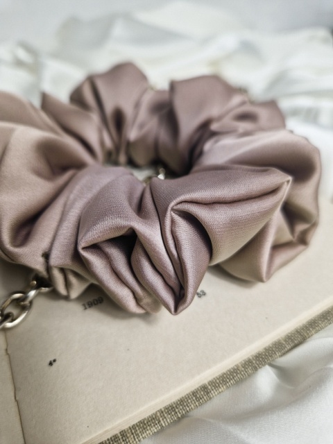 beżowa scrunchie-beżowa gumka do włosów-beżowa duża scrunchie-beżowa duża gumka-scrunchie beige-scrunchie nude beżowa scrunchie-beżowa gumka do włosów-beżowa duża scrunchie-beżowa duża gumka-scrunchie beige-scrunchie nude