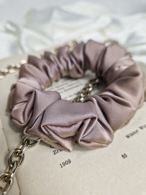 beżowa scrunchie-beżowa gumka do włosów-beżowa mała scrunchie-beżowa mała gumka-scrunchie beige-scrunchie nude beżowa scrunchie-beżowa gumka do włosów-beżowa mała scrunchie-beżowa mała gumka-scrunchie beige-scrunchie nude