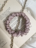 beżowa scrunchie-beżowa gumka do włosów-beżowa mini scrunchie-beżowa mini gumka-scrunchie beige-scrunchie nude-scrunchie mini
