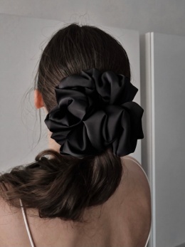 scrunchies-scrunchie xxl czarna-ogromna scrunchie-duże scrunchies-ogromna gumka-scrunchies oversized-duża czarna scrunchie