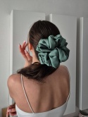 scrunchies-scrunchie xxl pistacjowa-ogromna scrunchie-duże scrunchies-ogromna gumka do włosów-scrunchies oversized-frotka xxl