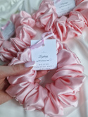 Podziękowanie na wieczór panieński - scrunchie XL z owijką