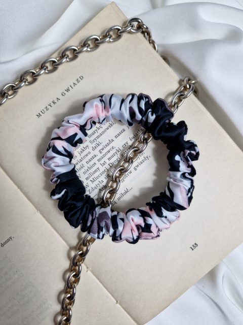 Scrunchie Felicity S Scrunchie Felicity S