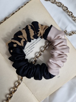 OUTLET #16 Scrunchie Flossy M