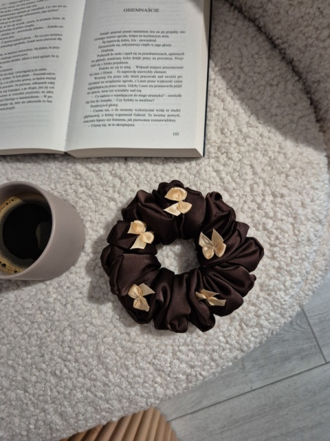 Scrunchie Chip Cookie XL Scrunchie Chip Cookie XL