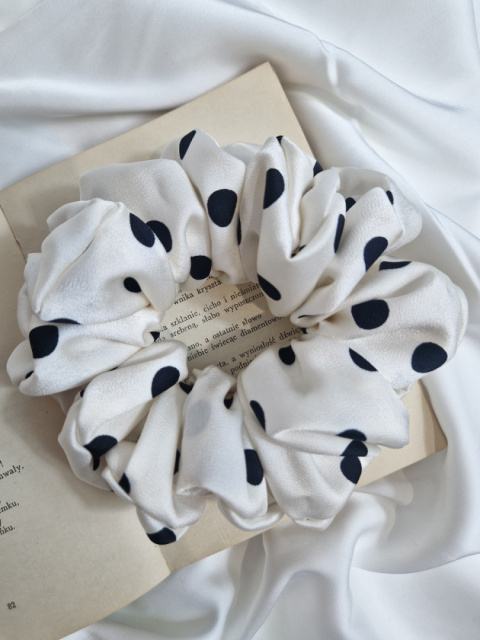 Scrunchie Vanilla Dots XL Scrunchie Vanilla Dots XL