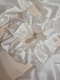 Scrunchie duża gumka do włosów biała XXL - Milky Cream
