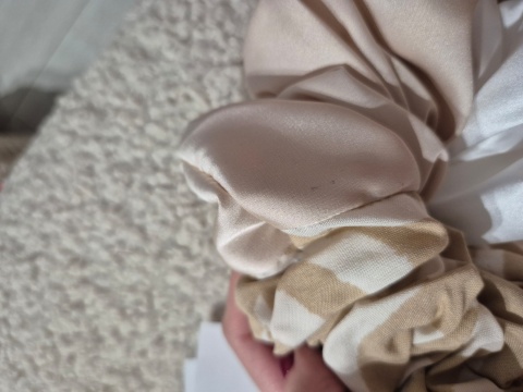 Scrunchie Creme Brulee XXL - USZKODZENIE PRODUKCYJNE
