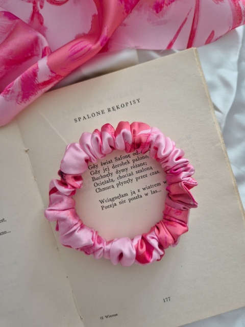 mini scrunchies-scrunchie mini-różowa mini scrunchie-scrunchies różowe mini-scrunchie różowa mała