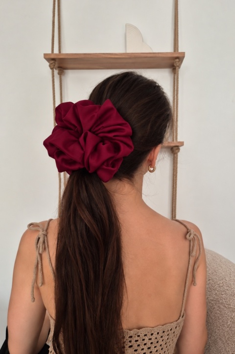 duża bordowa gumka do włosów-bordowa scrunchie xxl-duże gumki do włosów-wiśniowa gumka-bordowe scrunchies-ozdobna frotka