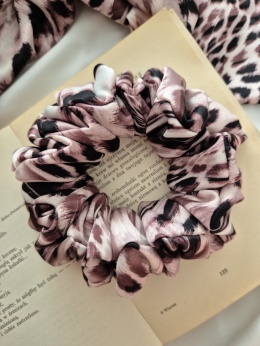 duże gumki do włosów-duża beżowa gumka panterka-duża scrunchie w panterkę-duże beżowe scrunchies-gumka do włosów panterka